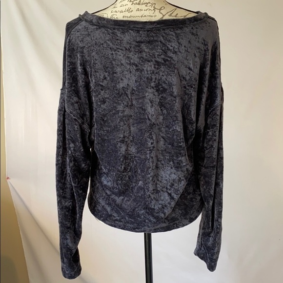 we the Free Sz S Crushed Velvet Gray Shirt. - Picture 2 of 4